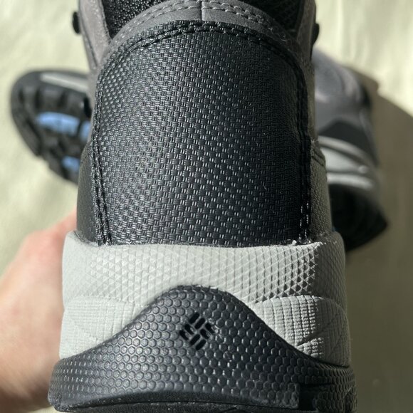 $110 Columbia Women Newton Ridge Lightweight Waterproof Shoe Hiking Boot 9 Wide - Picture 6 of 10